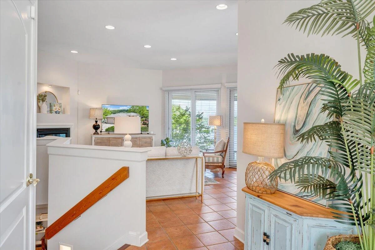 389 Blue Lake RD - Photo 18