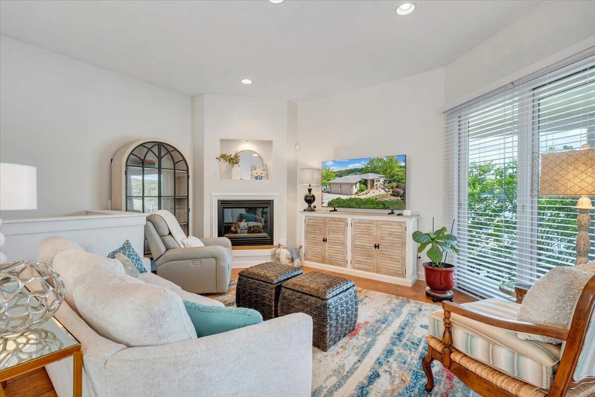 389 Blue Lake RD - Photo 22
