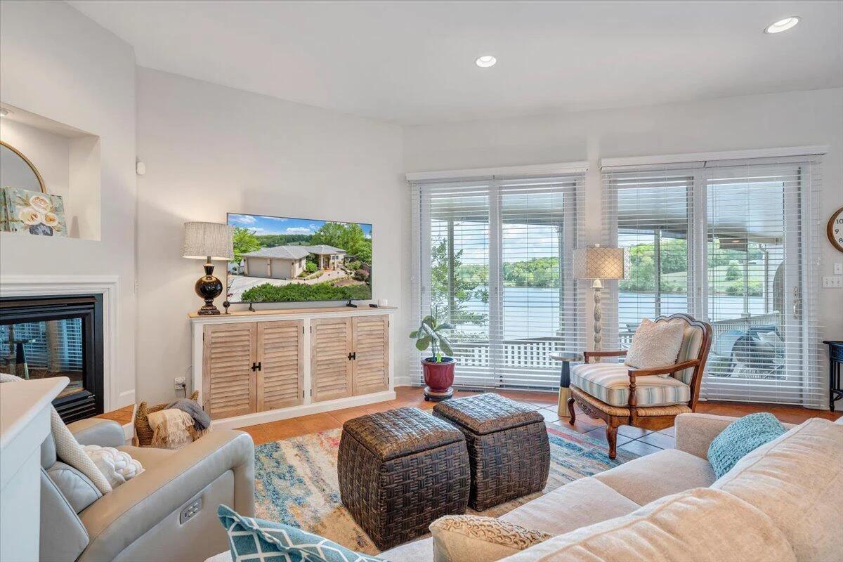 389 Blue Lake RD - Photo 23