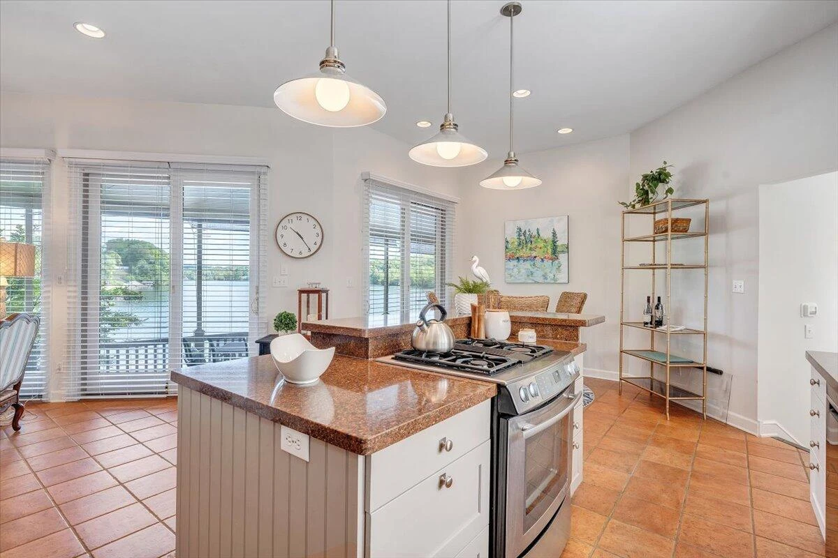 389 Blue Lake RD - Photo 33