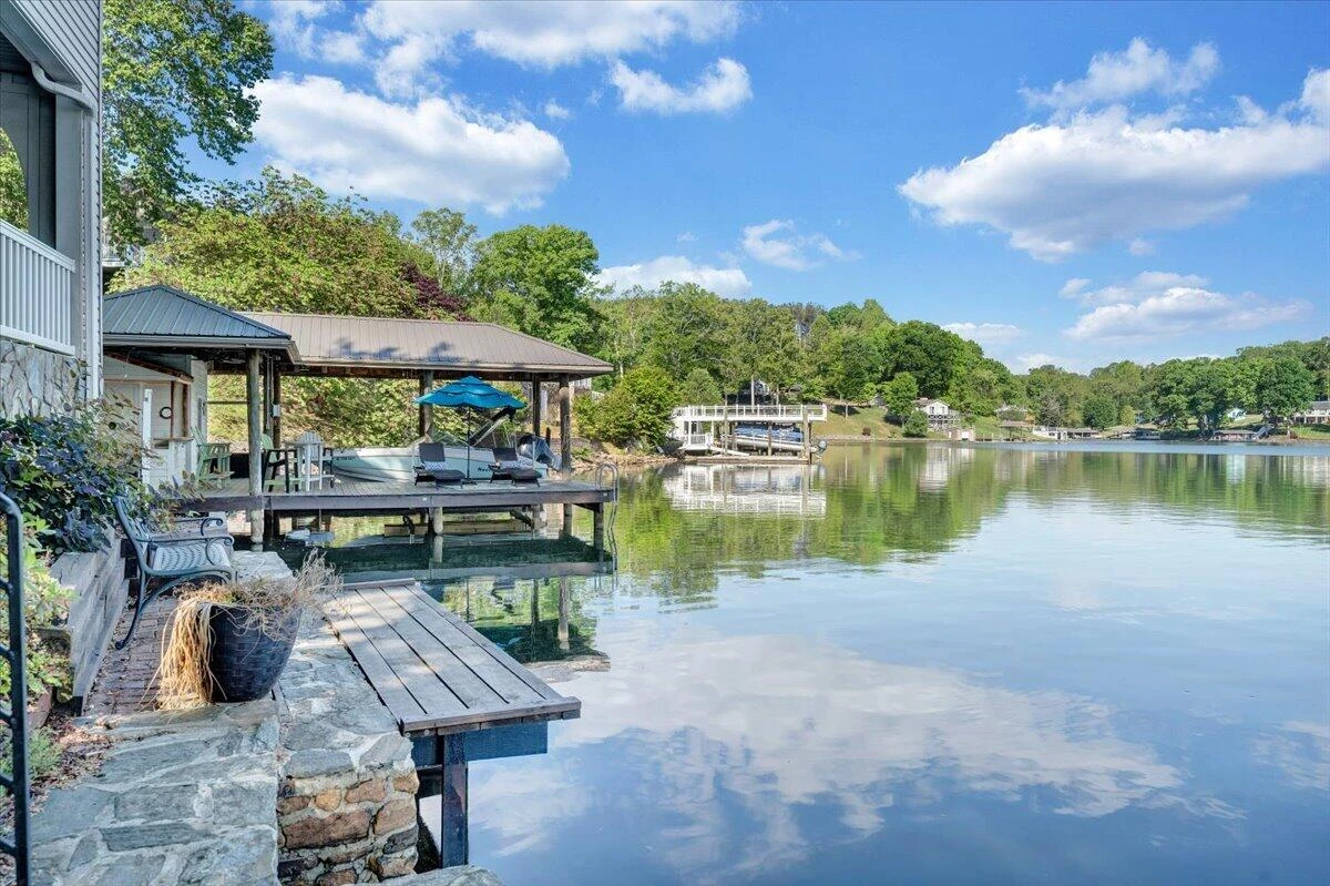389 Blue Lake RD - Photo 76