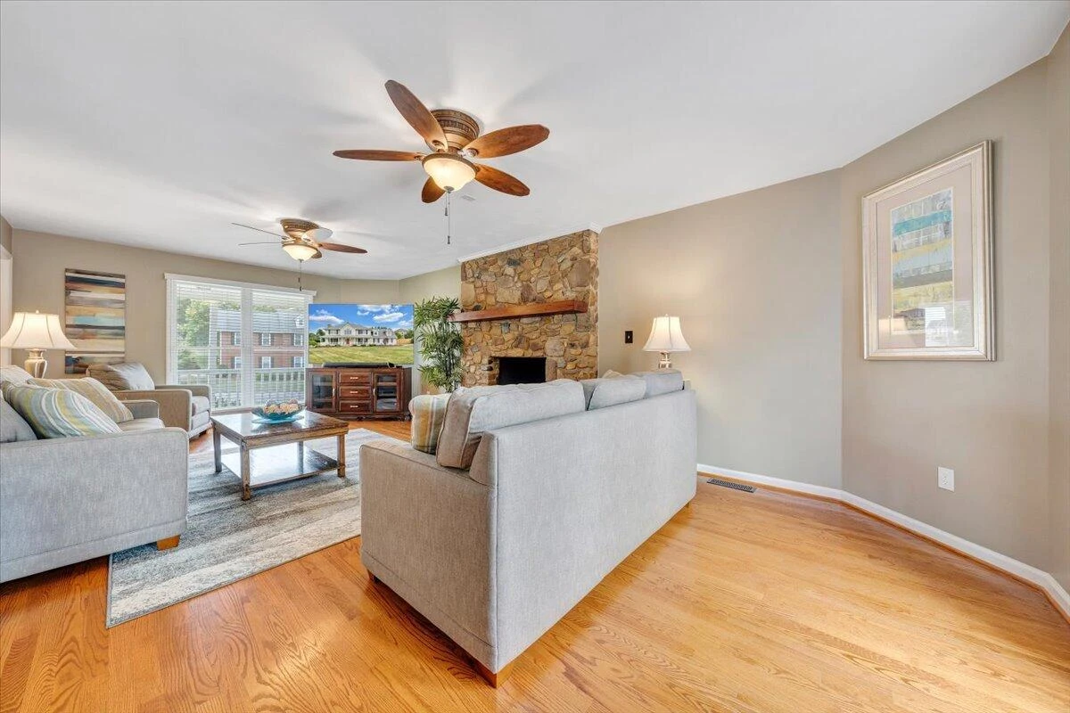 547 Highland  DR - Photo 10