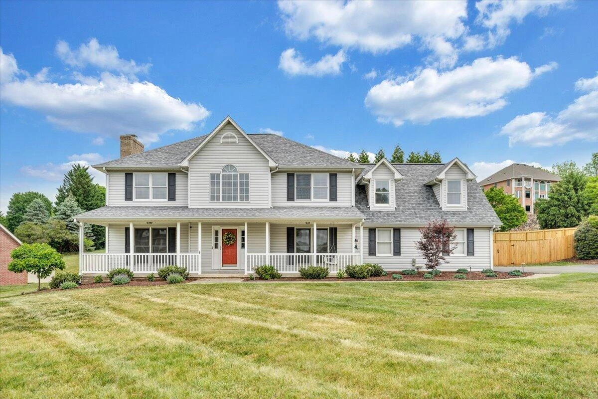 547 Highland  DR - Photo 2