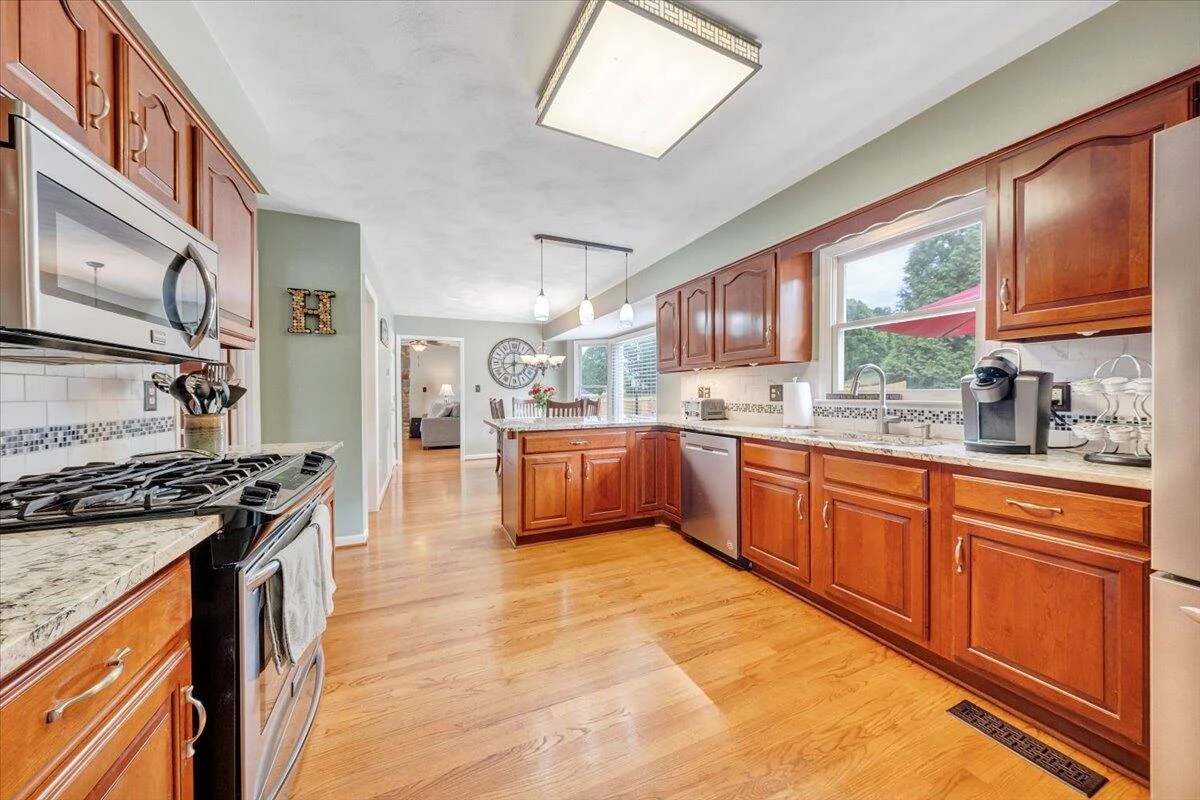 547 Highland  DR - Photo 20