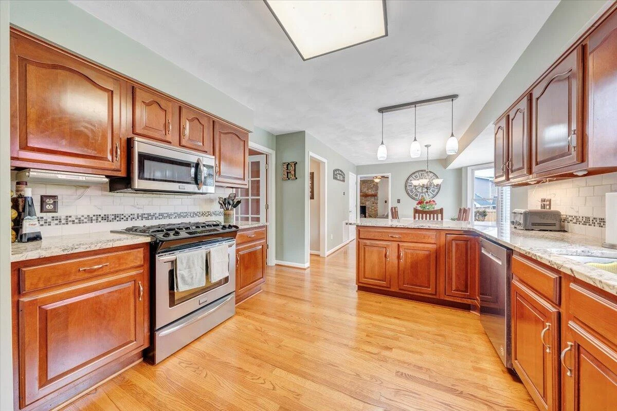 547 Highland  DR - Photo 21