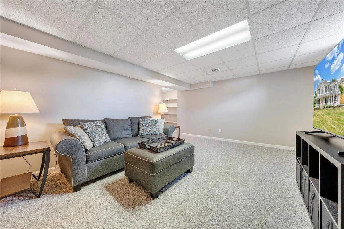 547 Highland  DR - Photo 47