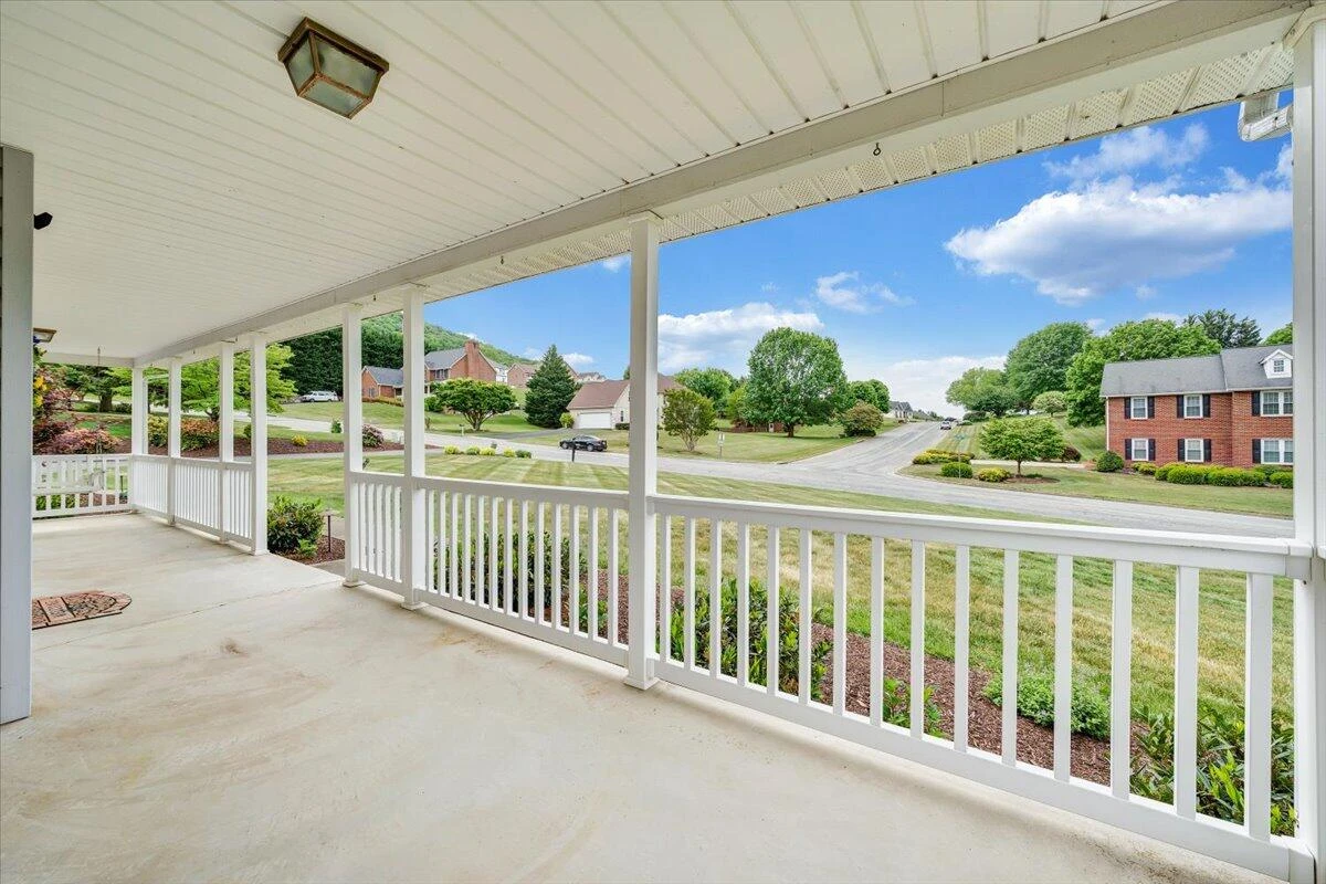 547 Highland  DR - Photo 70