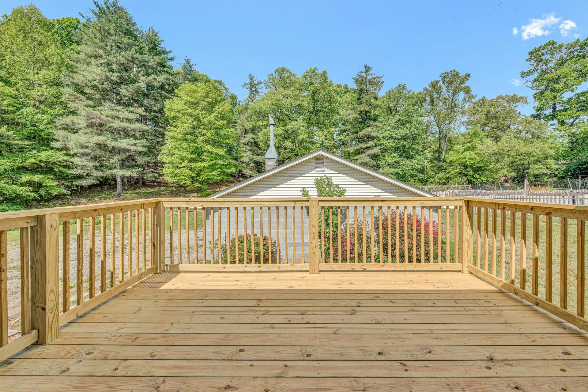 150 Woodland DR - Photo 14