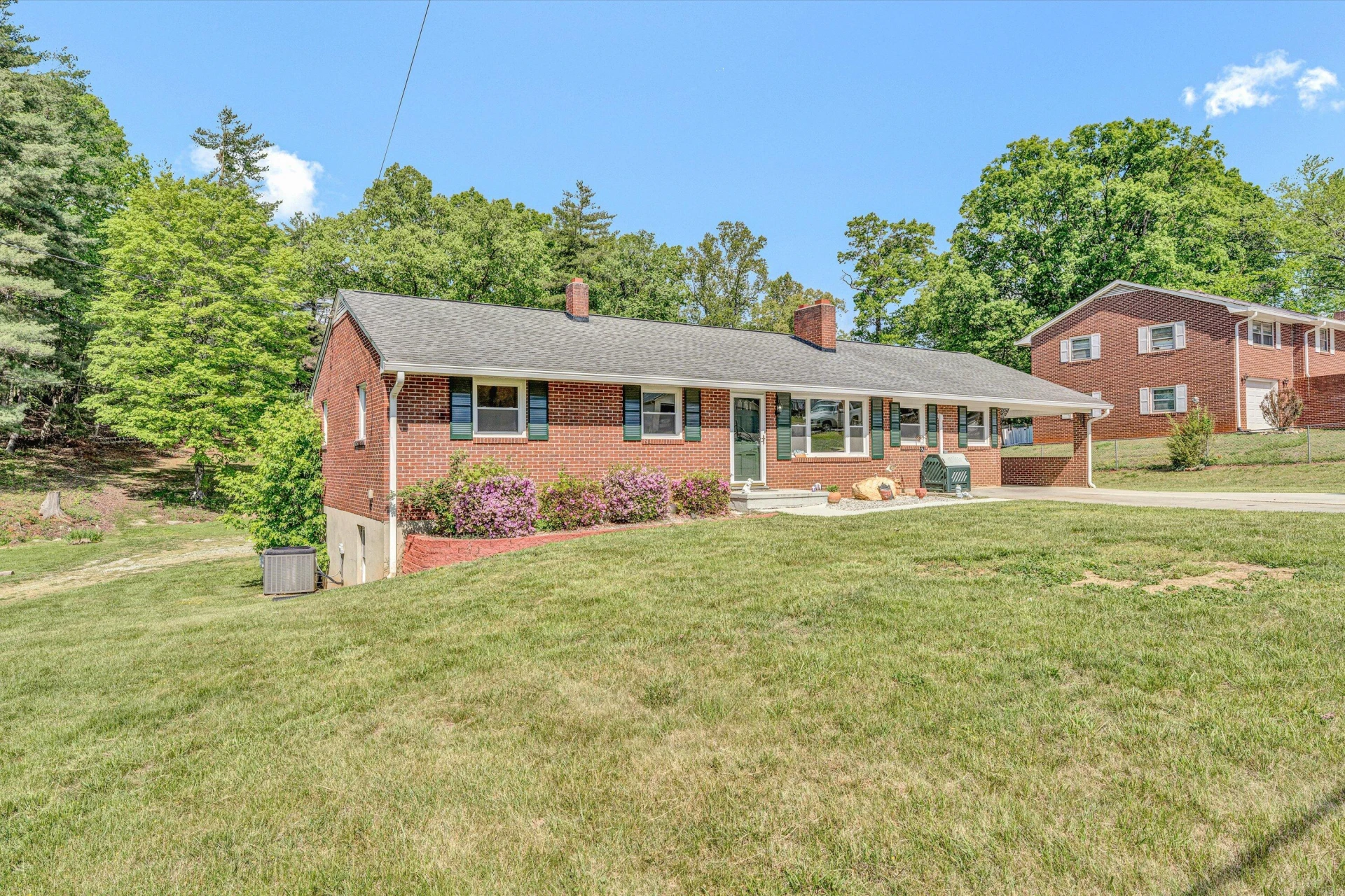 150 Woodland DR - Photo 2