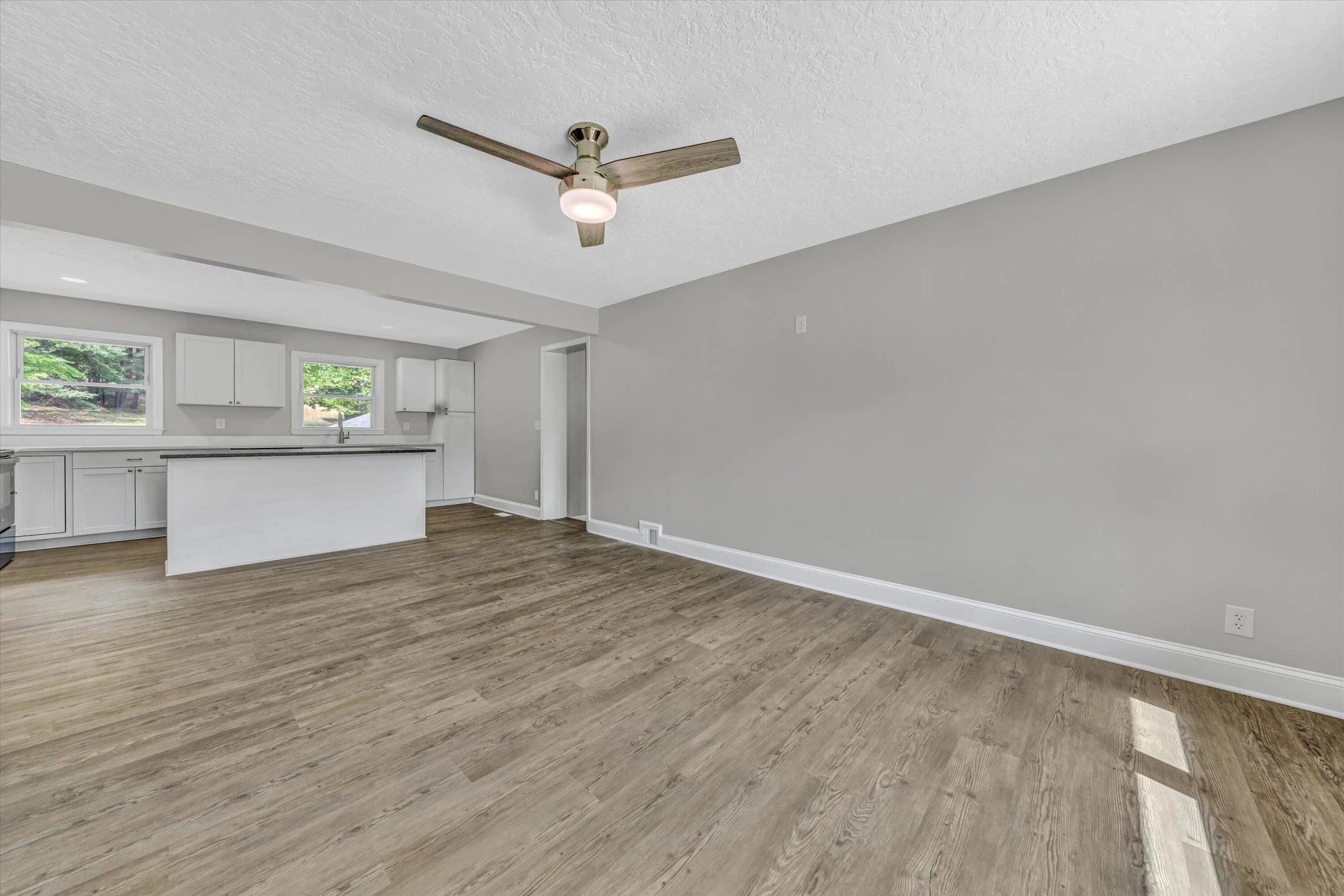 150 Woodland DR - Photo 5