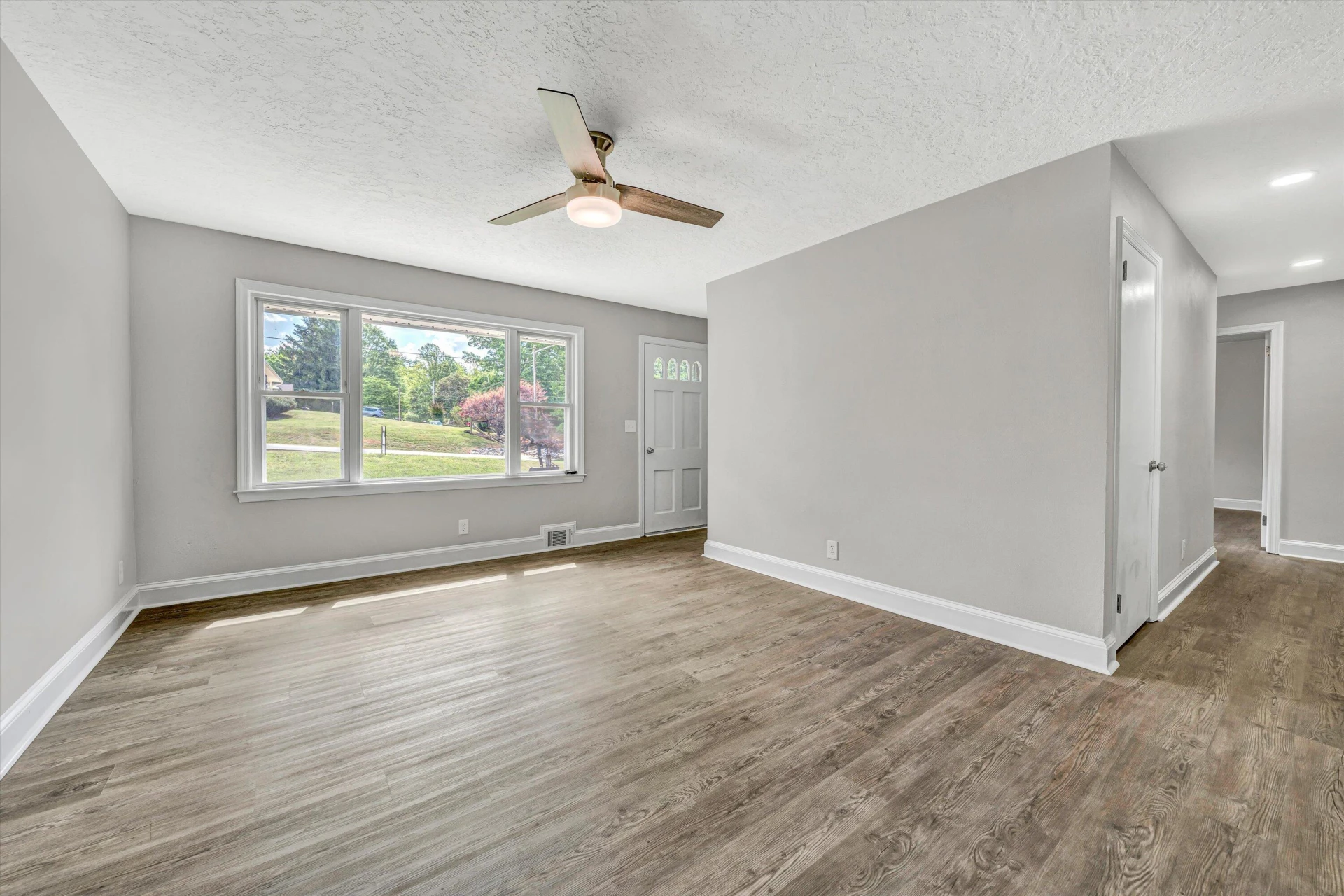 150 Woodland DR - Photo 6