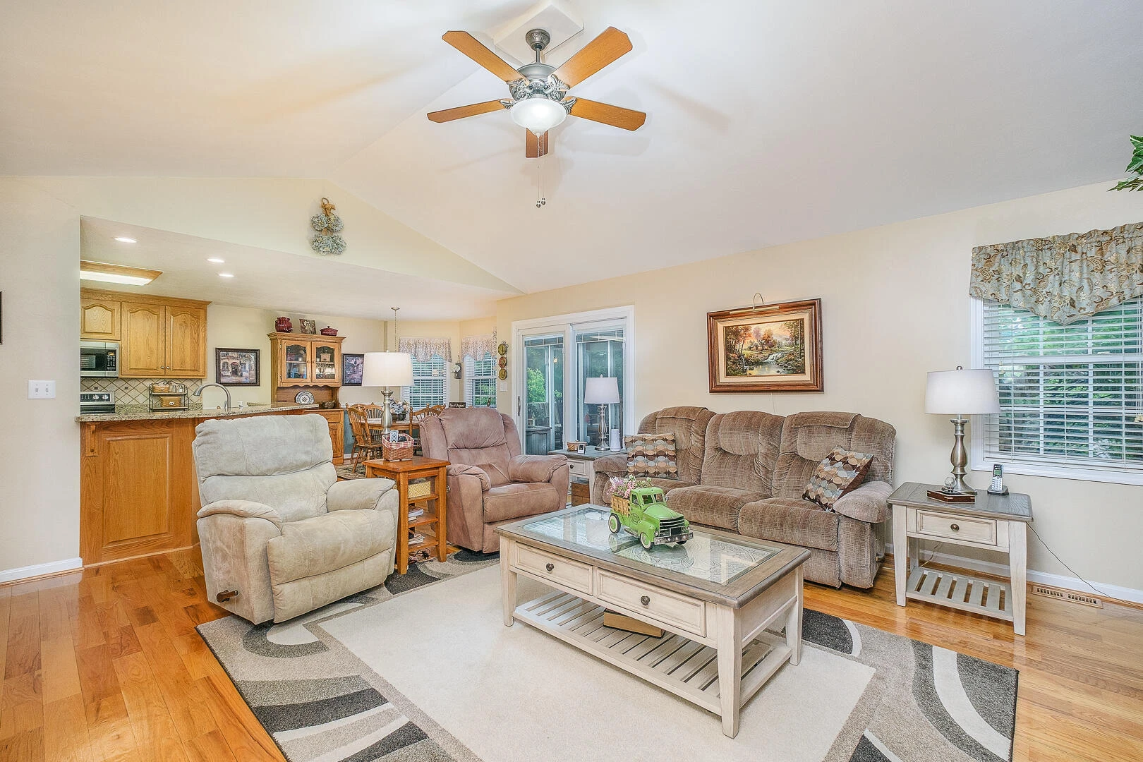 151 Andrew DR - Photo 15