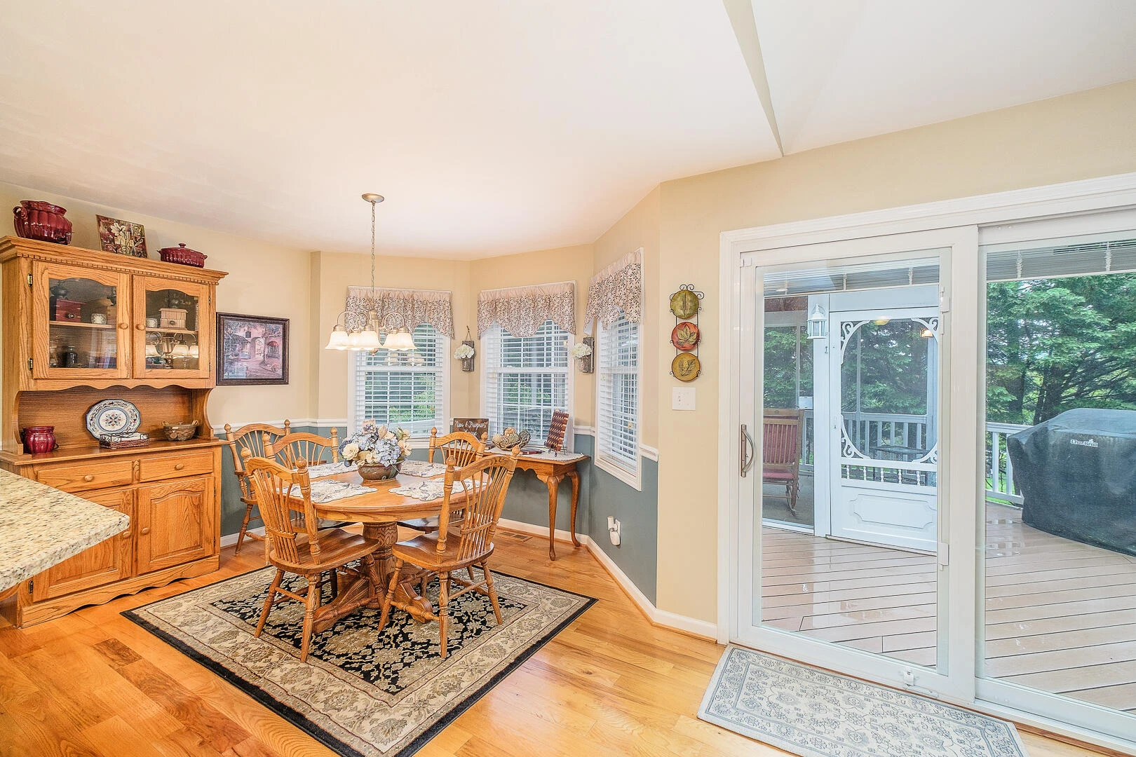 151 Andrew DR - Photo 16