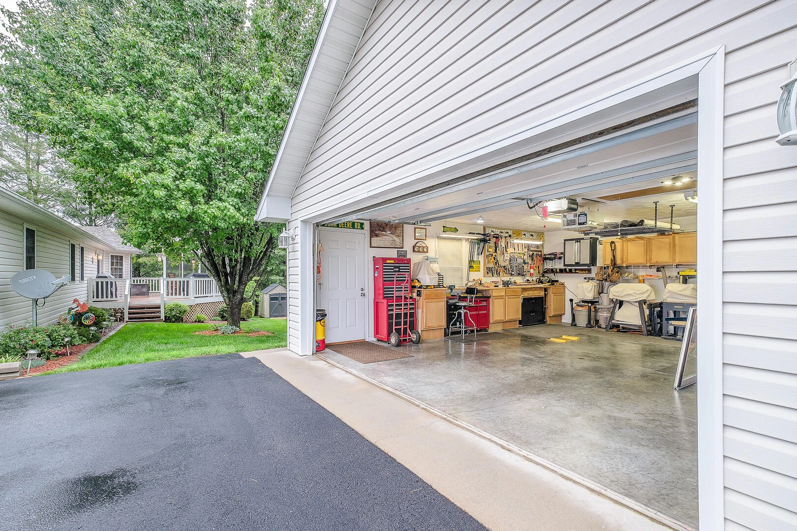151 Andrew DR - Photo 38