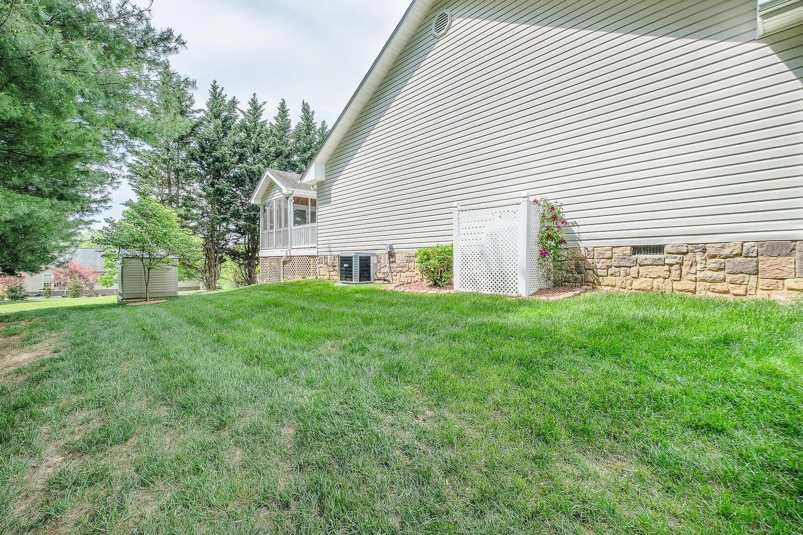 151 Andrew DR - Photo 43