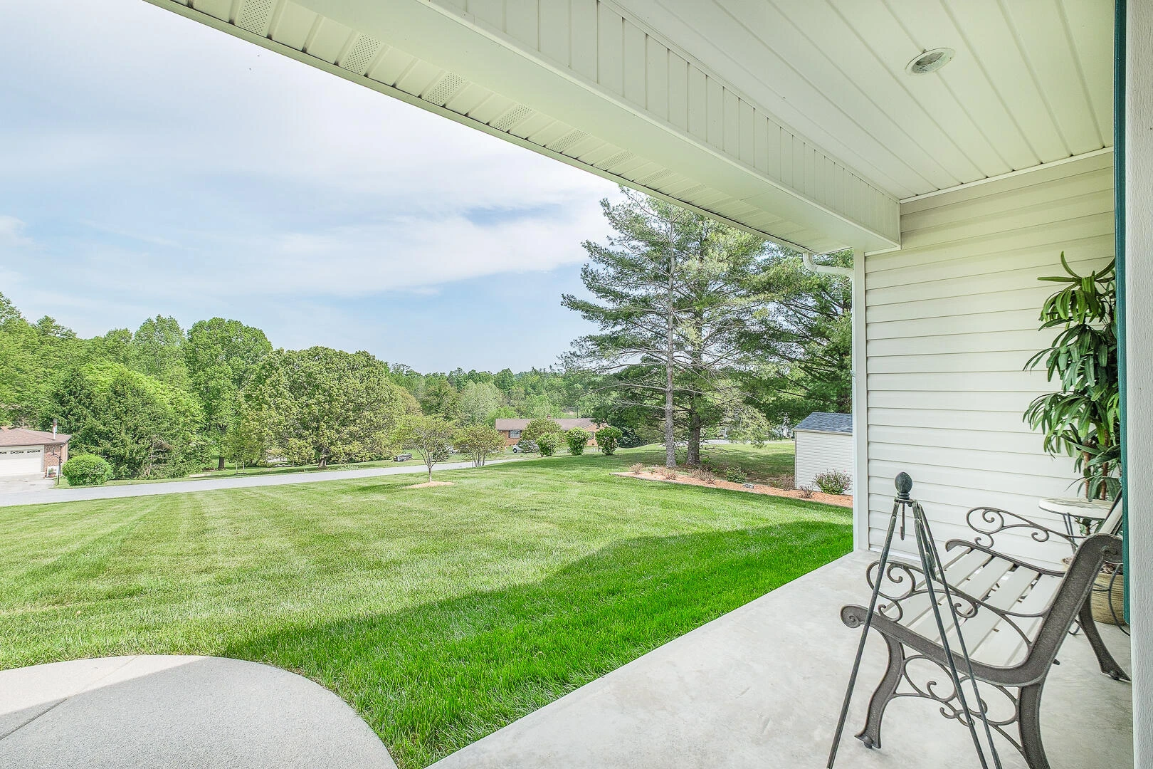 151 Andrew DR - Photo 6