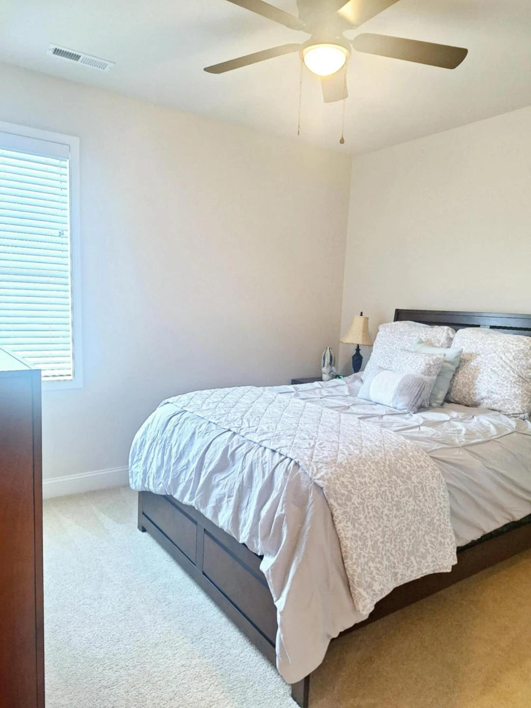 1355 Swansea CT - Photo 17