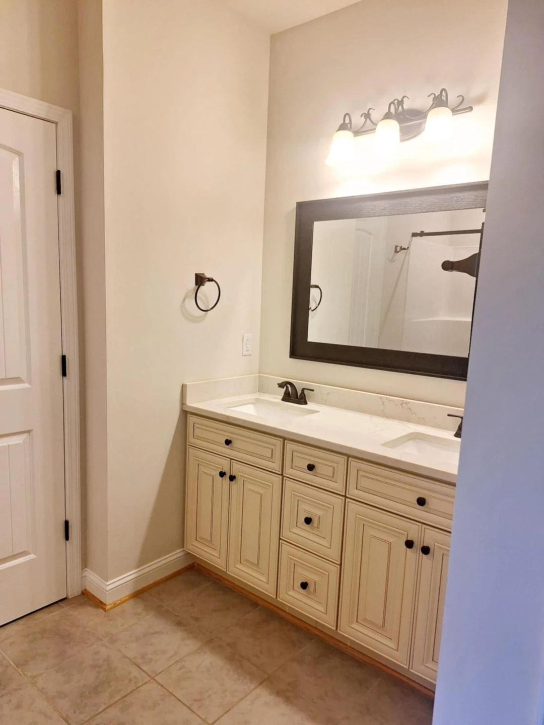 1355 Swansea CT - Photo 19