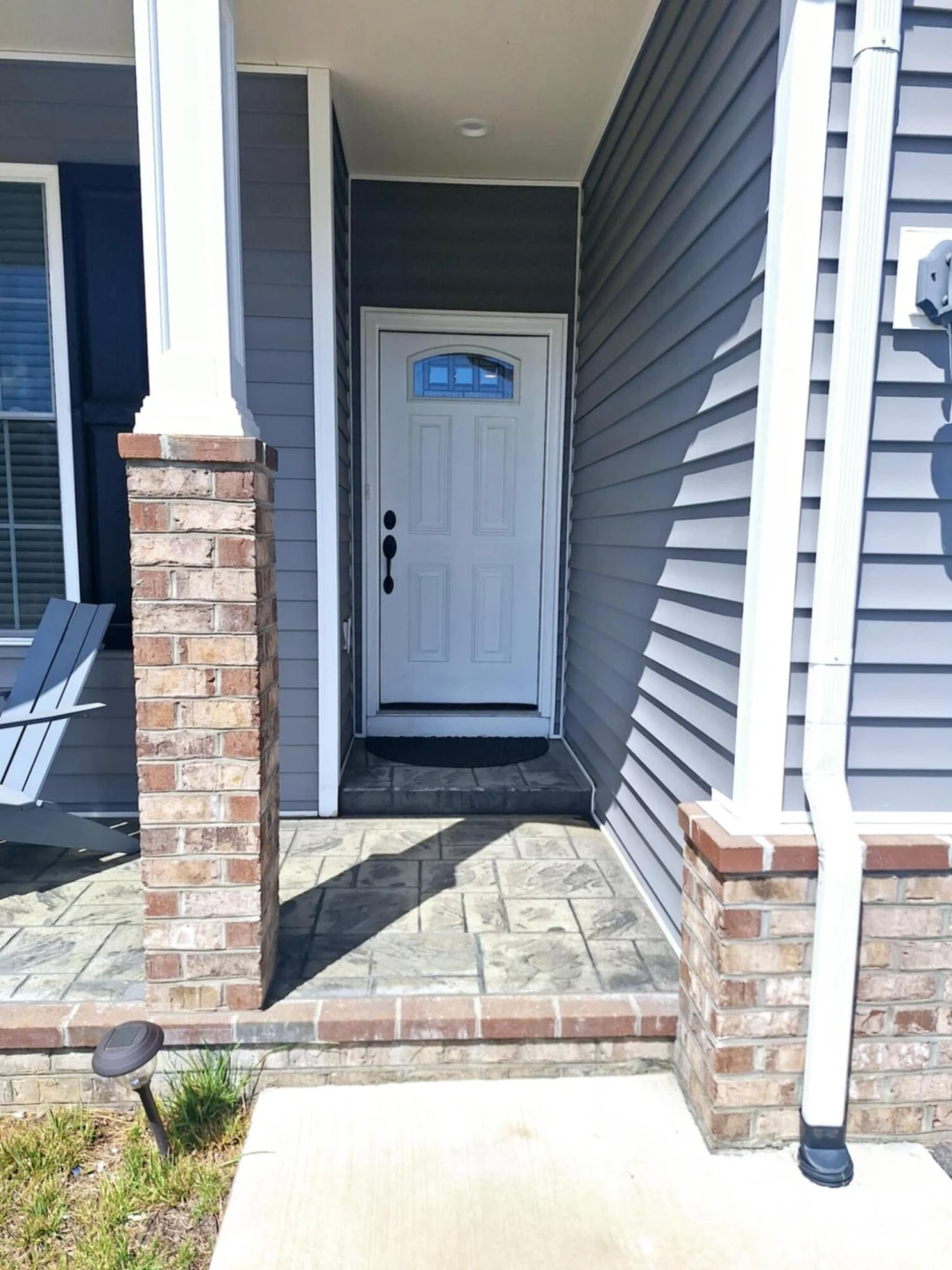 1355 Swansea CT - Photo 2