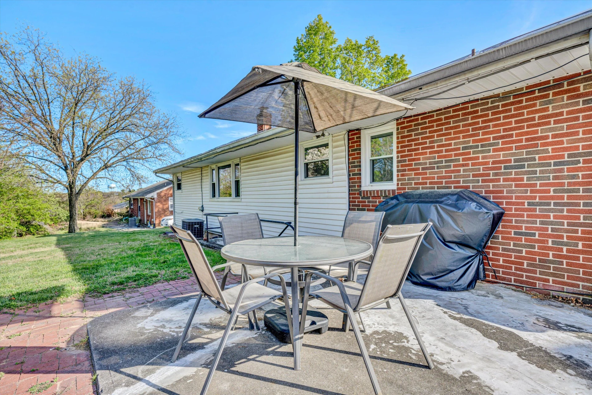 4731 Peach Tree DR - Photo 32