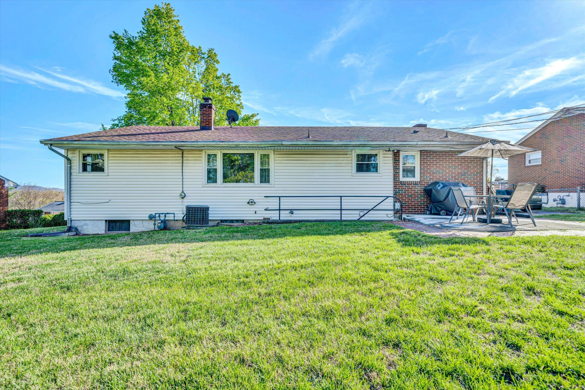 4731 Peach Tree DR - Photo 33