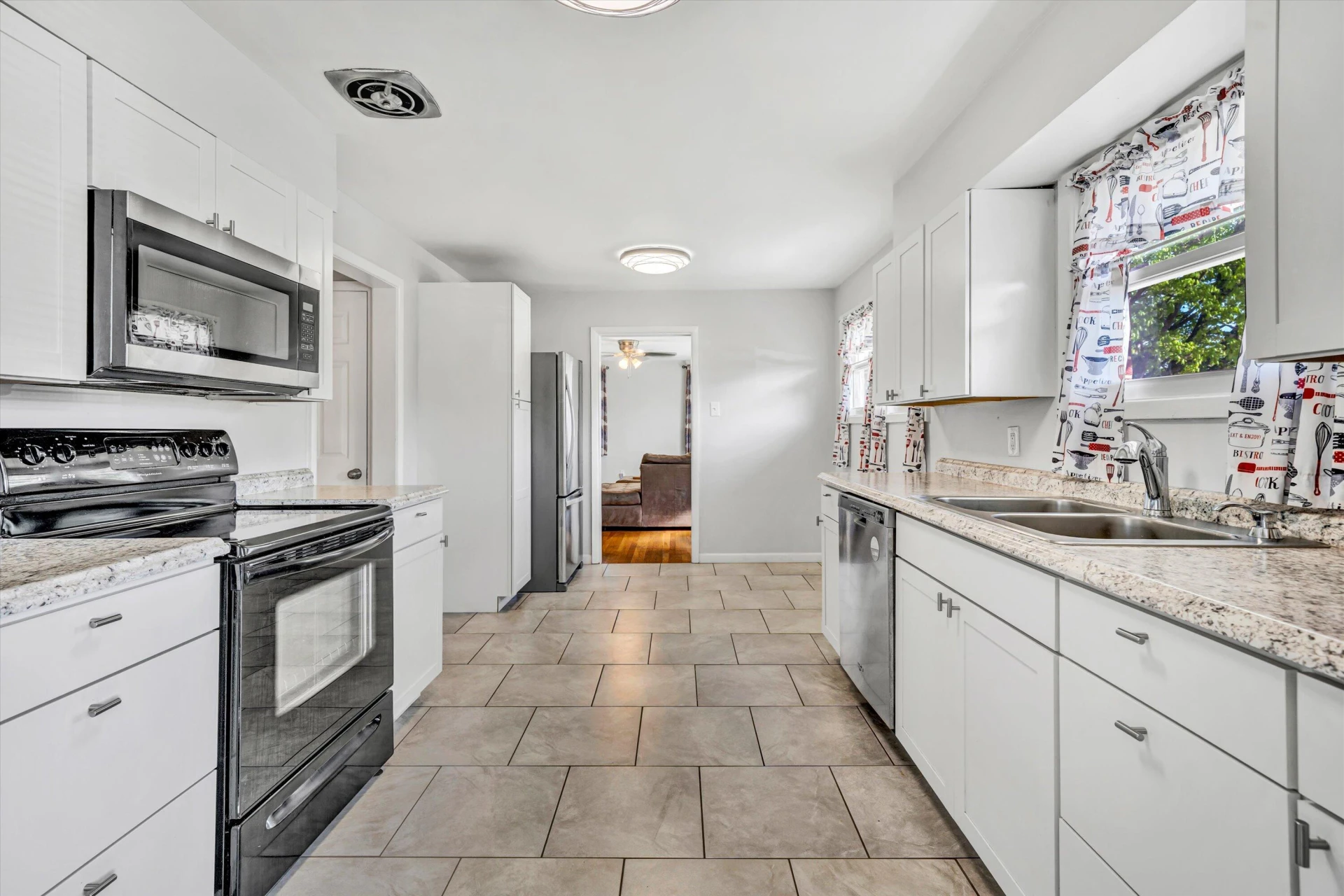 4731 Peach Tree DR - Photo 8