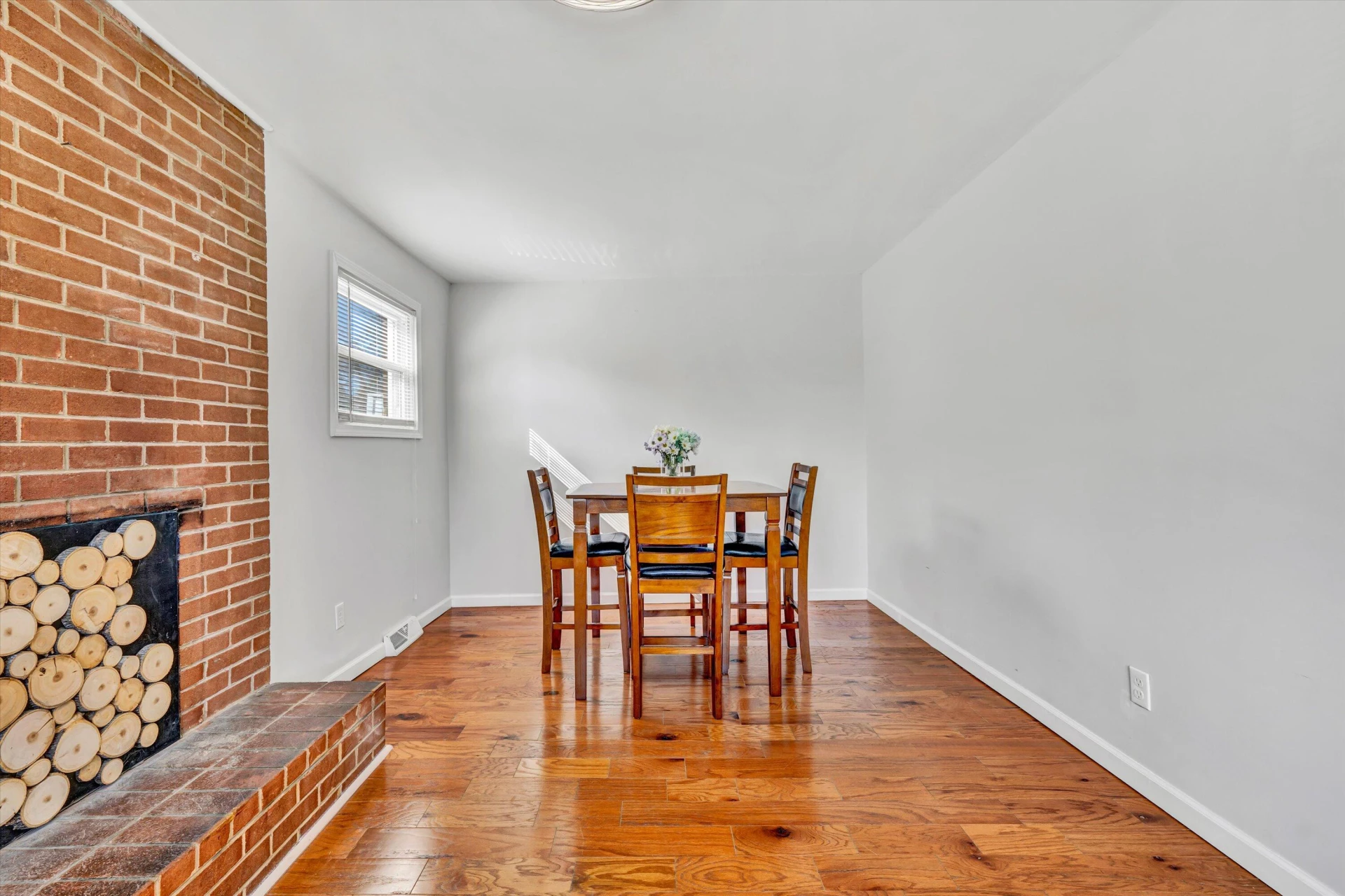 4731 Peach Tree DR - Photo 10