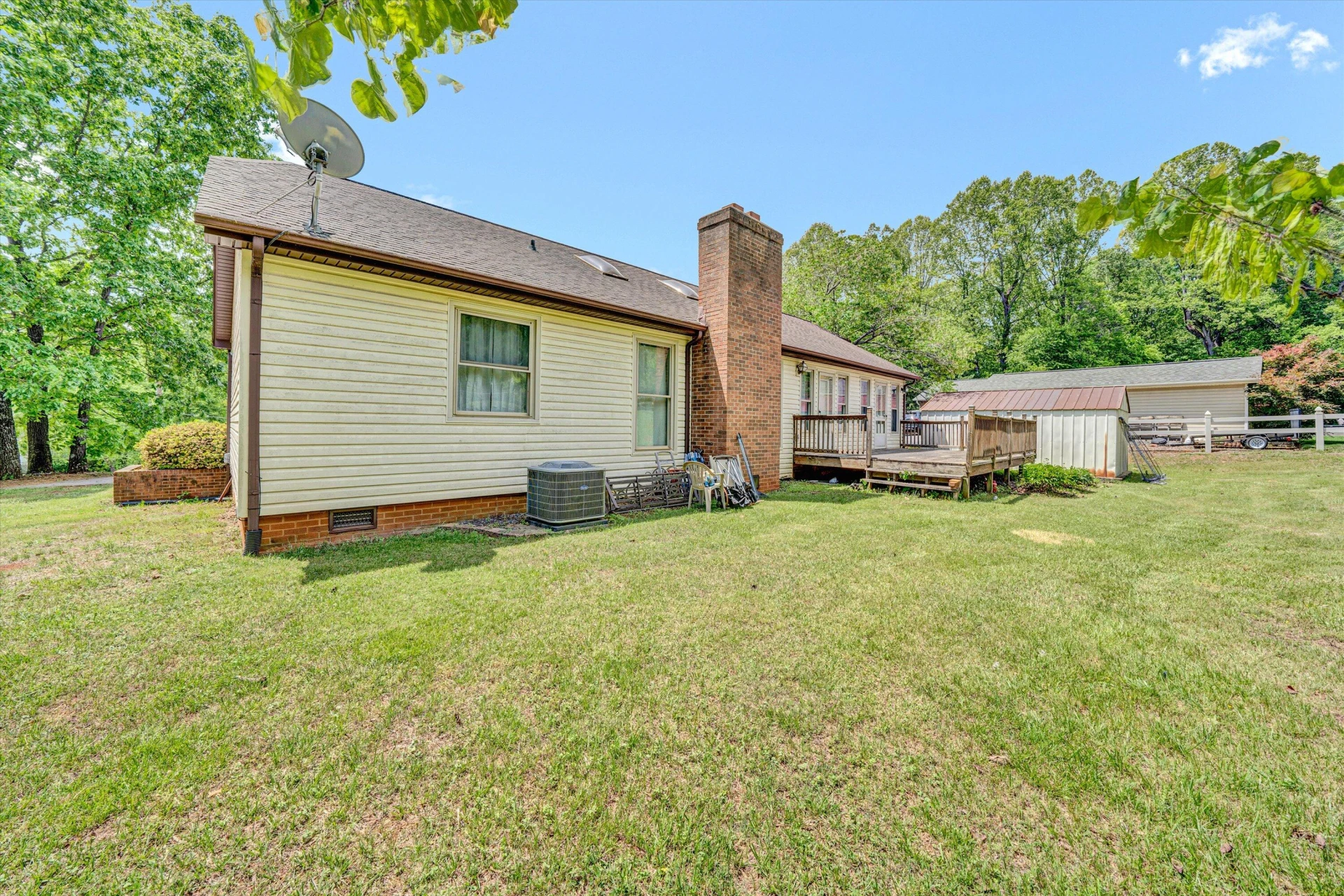 126 Turner Ashby CT - Photo 3