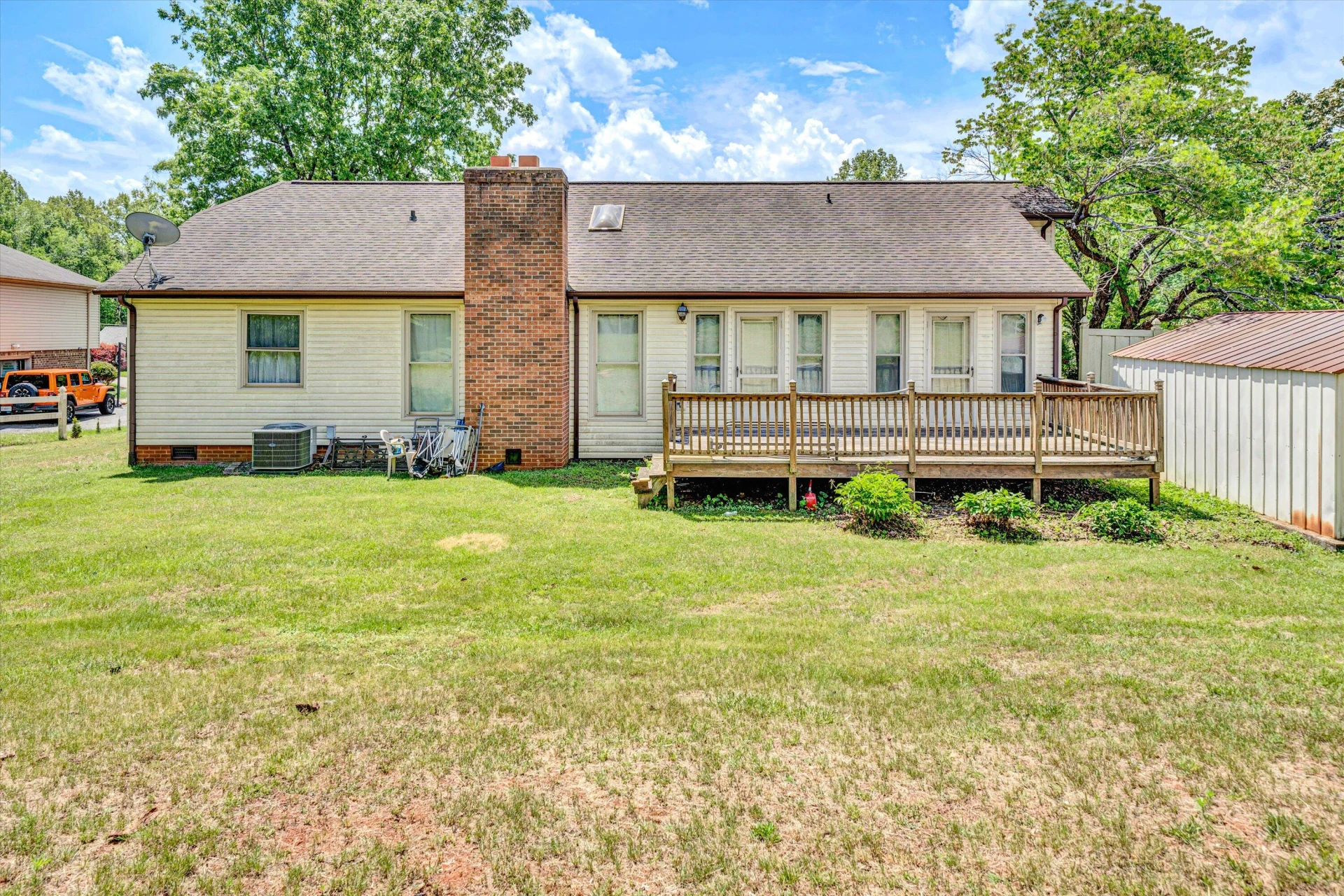 126 Turner Ashby CT - Photo 7