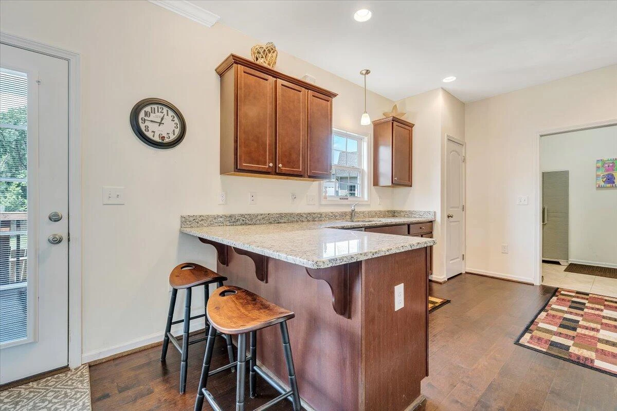 8327 Leighburn DR - Photo 14