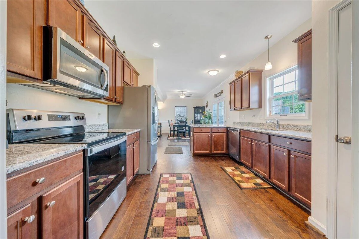 8327 Leighburn DR - Photo 17