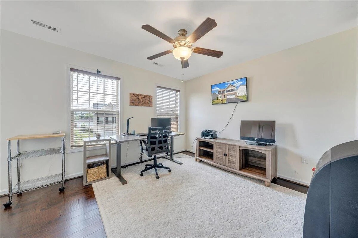 8327 Leighburn DR - Photo 25