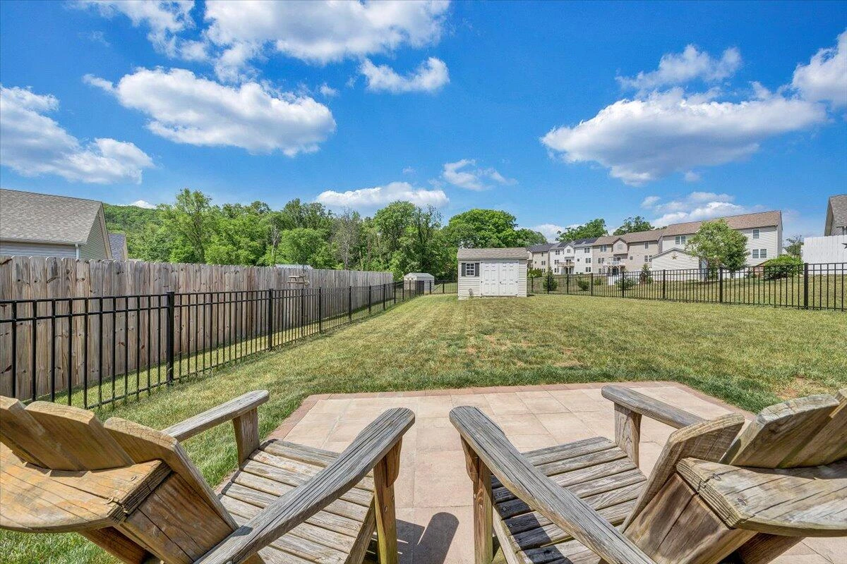 8327 Leighburn DR - Photo 35