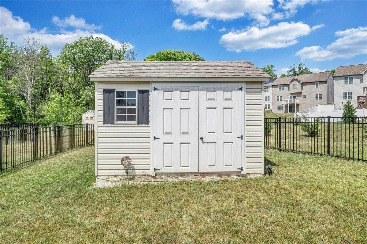 8327 Leighburn DR - Photo 39