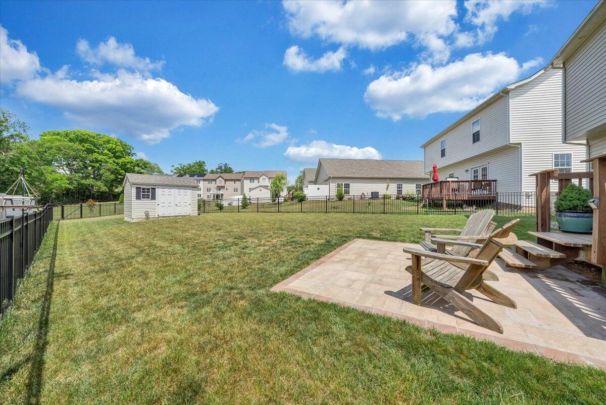 8327 Leighburn DR - Photo 41