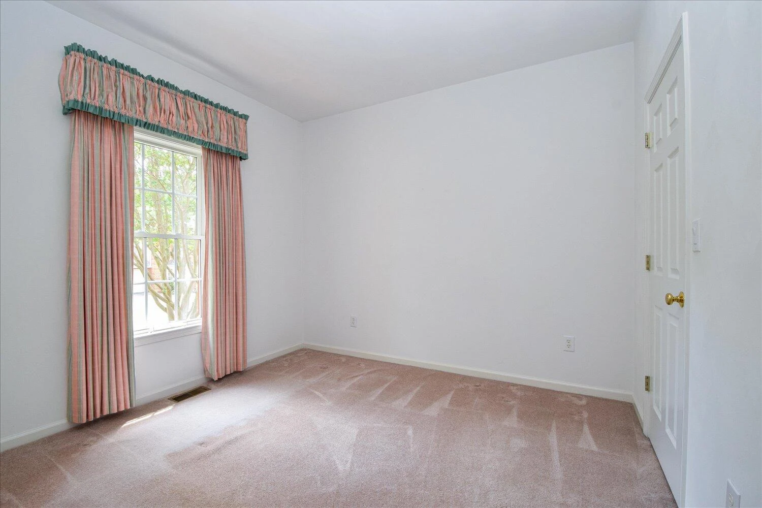 3837 Parkway Place DR - Photo 19