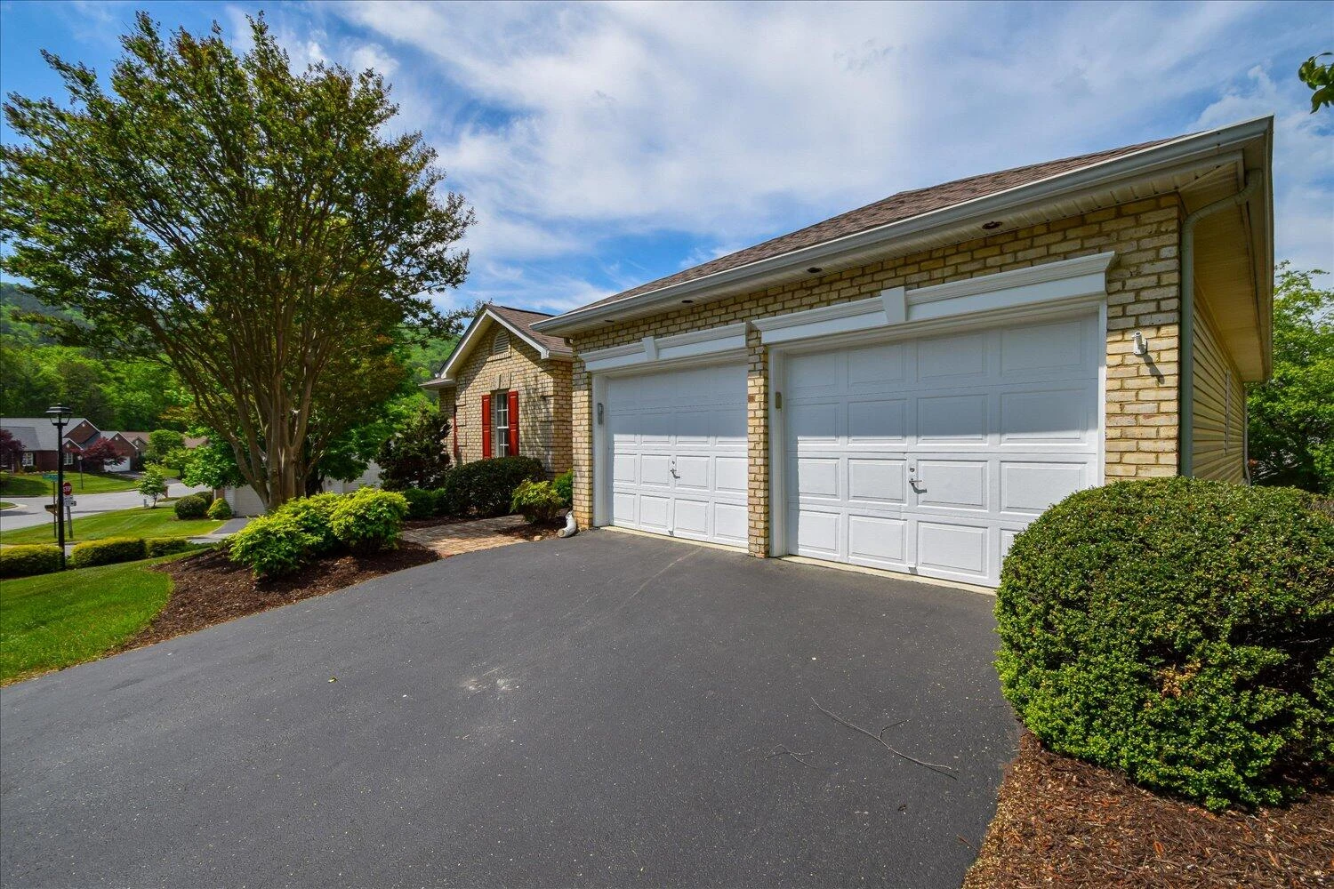 3837 Parkway Place DR - Photo 31
