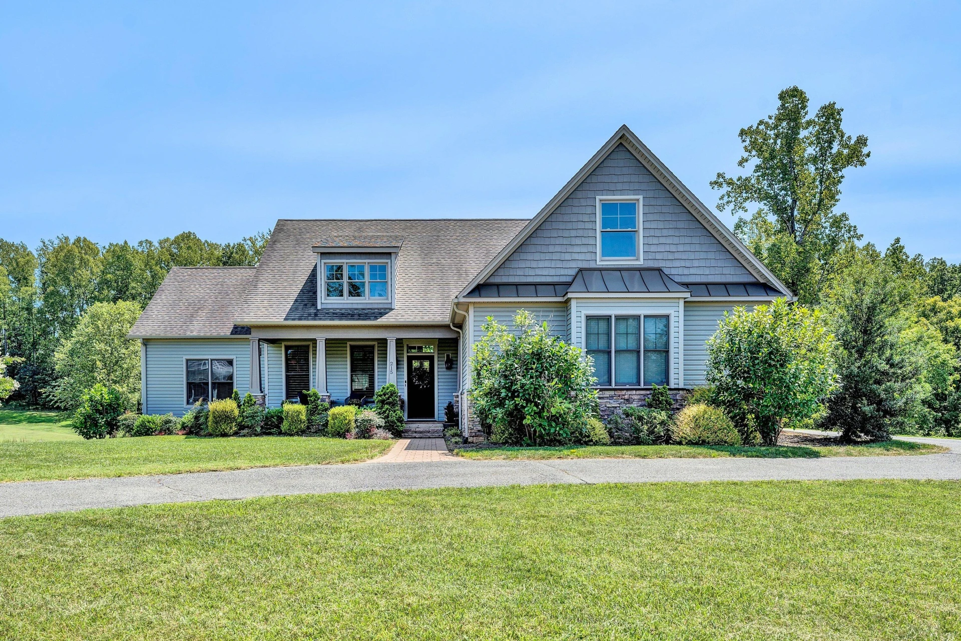 215 Bermuda DR