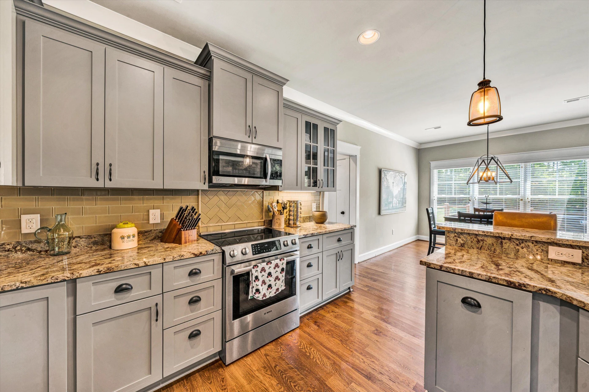 215 Bermuda DR - Photo 19