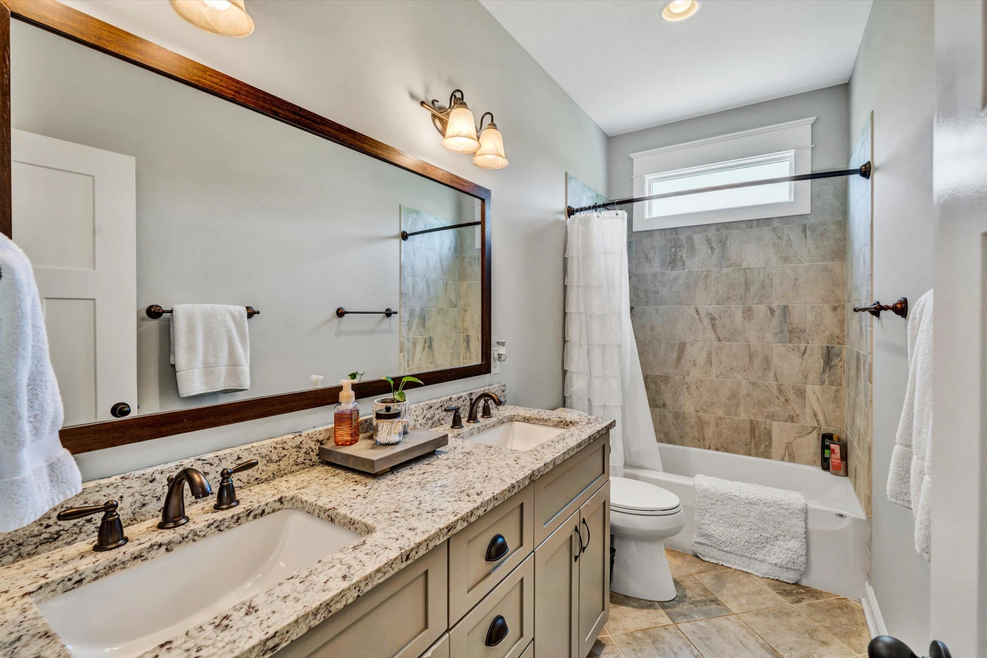 215 Bermuda DR - Photo 27