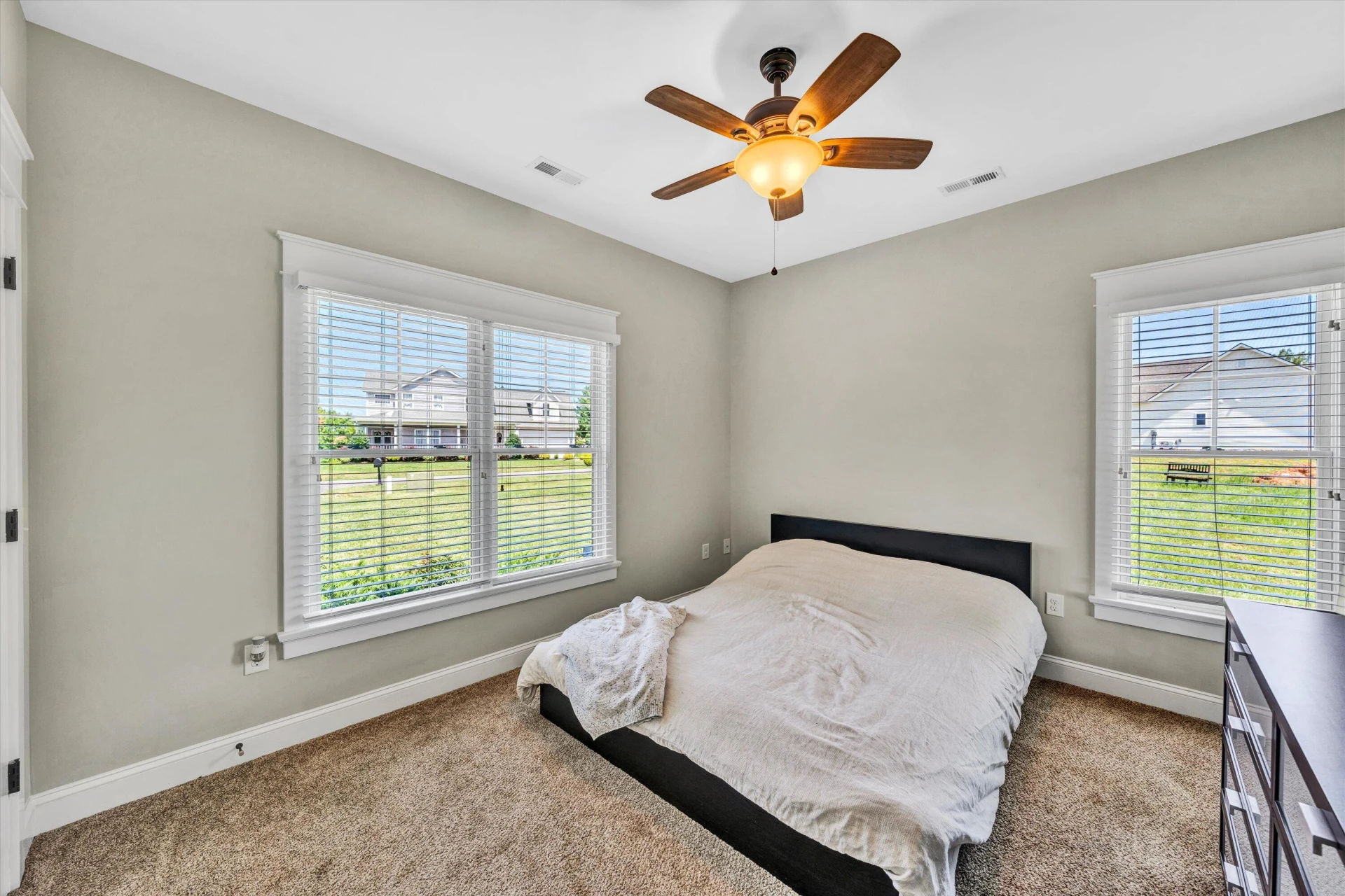 215 Bermuda DR - Photo 28