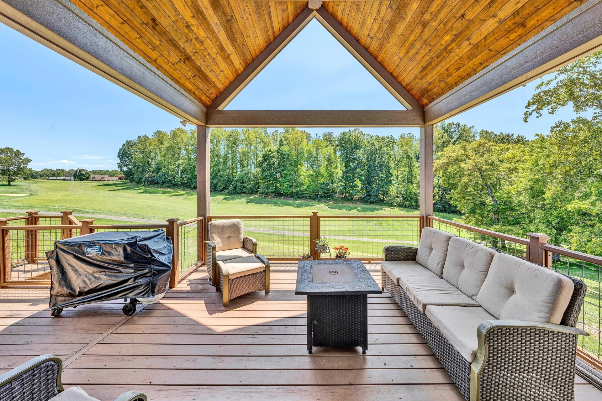 215 Bermuda DR - Photo 33