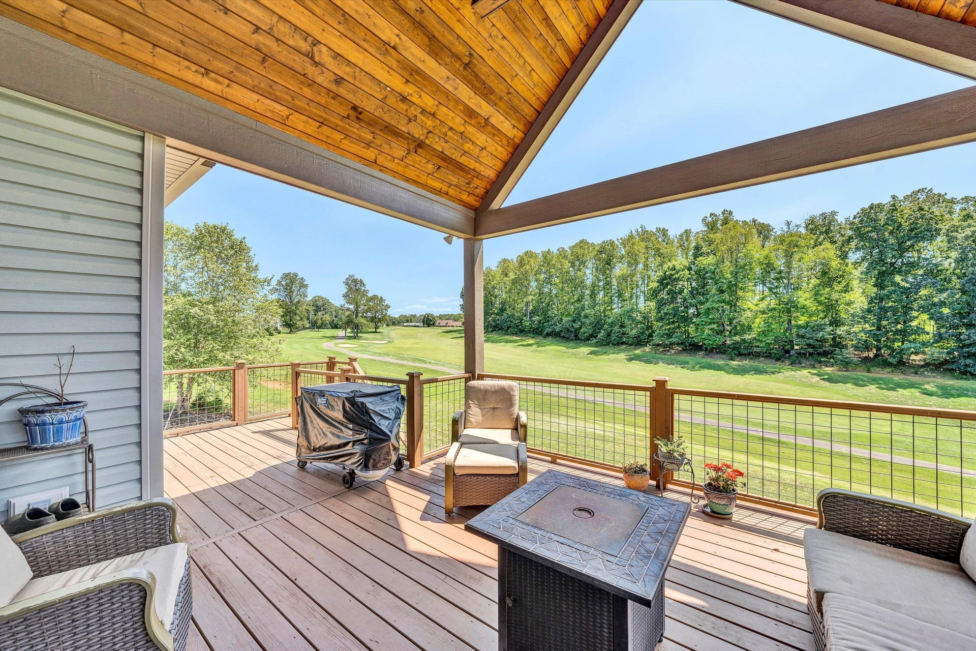 215 Bermuda DR - Photo 34