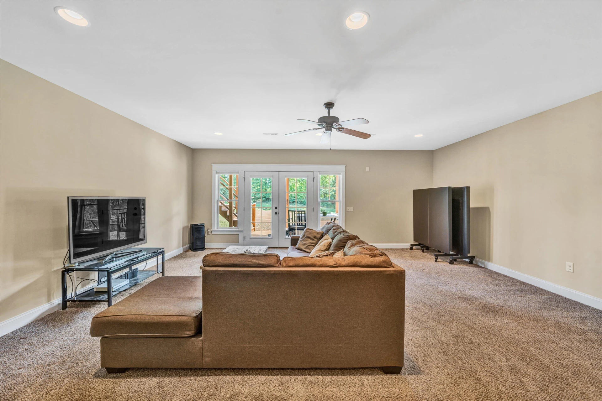 215 Bermuda DR - Photo 39