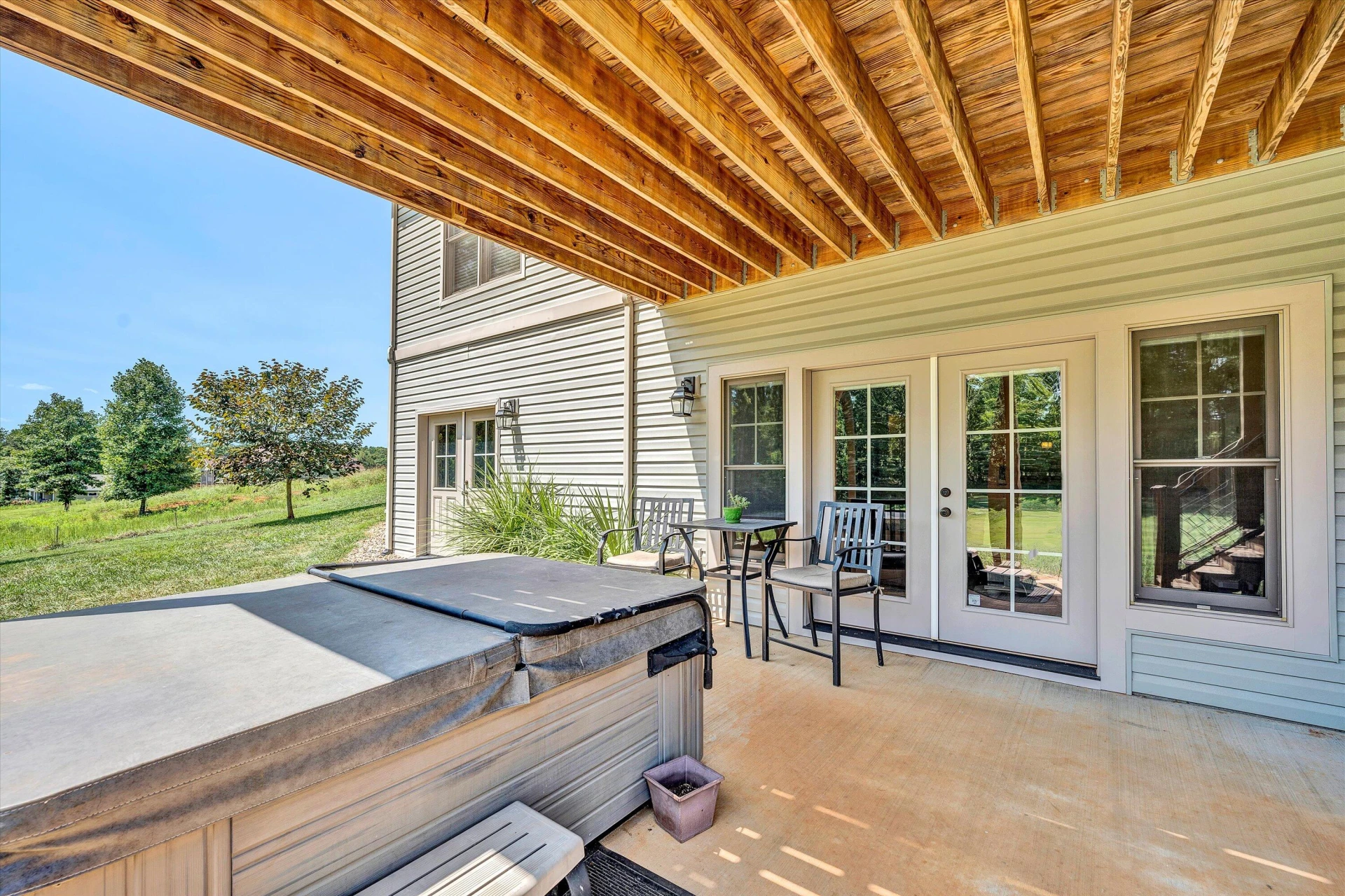 215 Bermuda DR - Photo 48