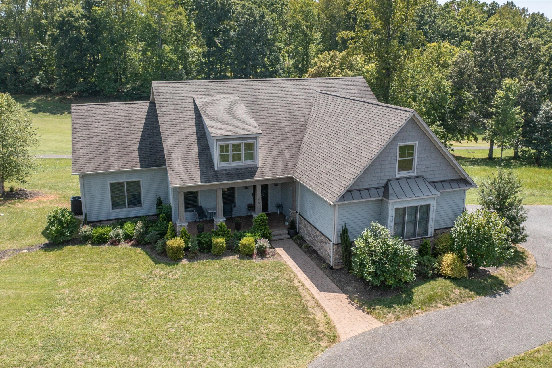 215 Bermuda DR - Photo 5