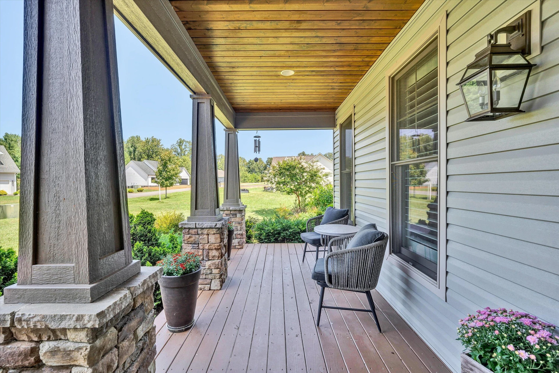 215 Bermuda DR - Photo 7