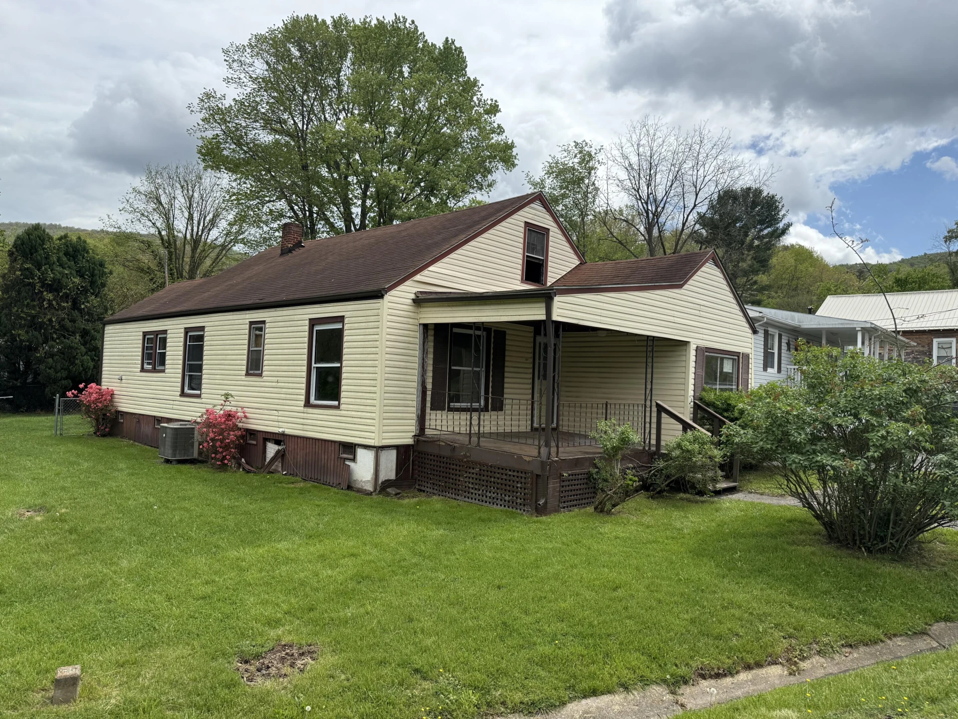 2807 Carpenter DR - Photo 3
