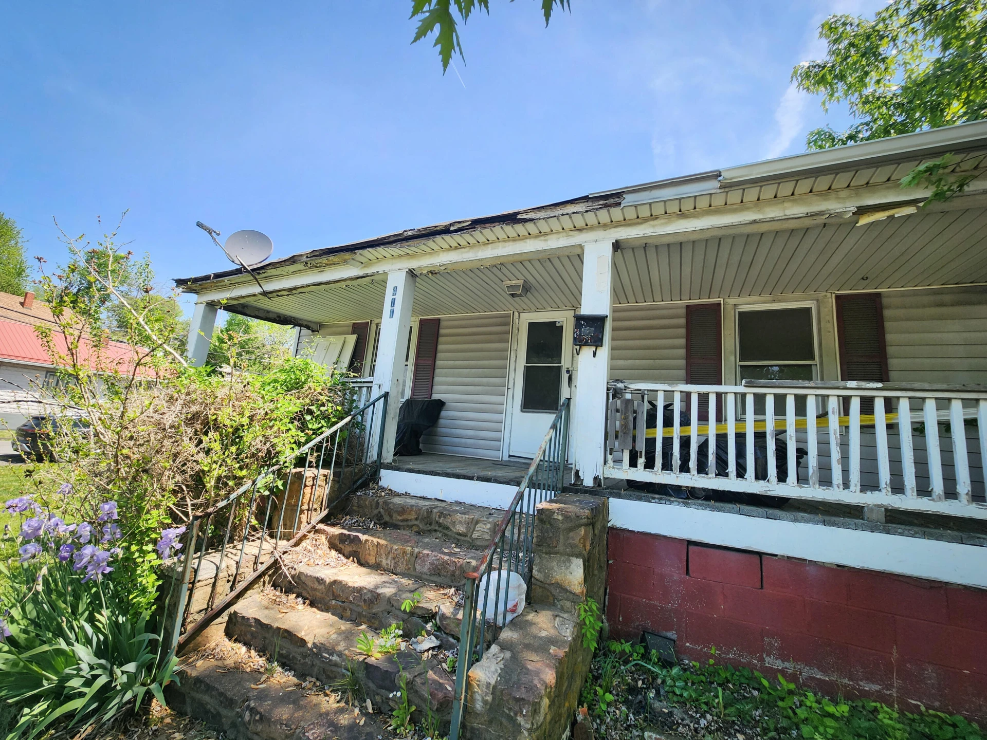 411 alleghany AVE - Photo 2