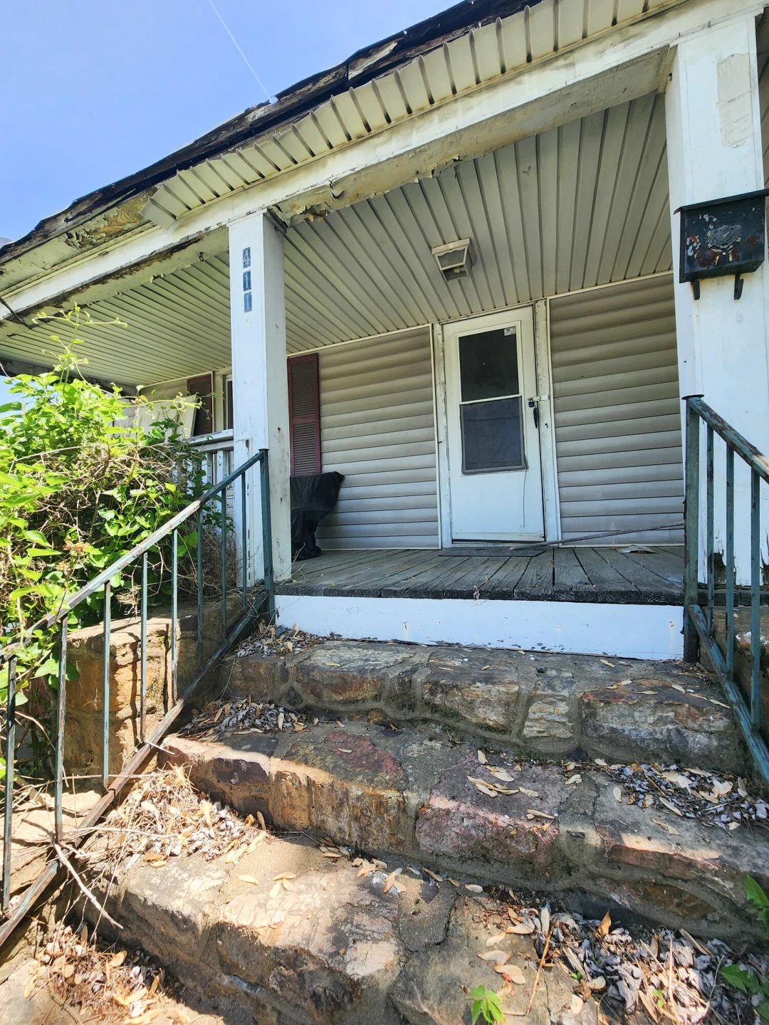 411 alleghany AVE - Photo 3